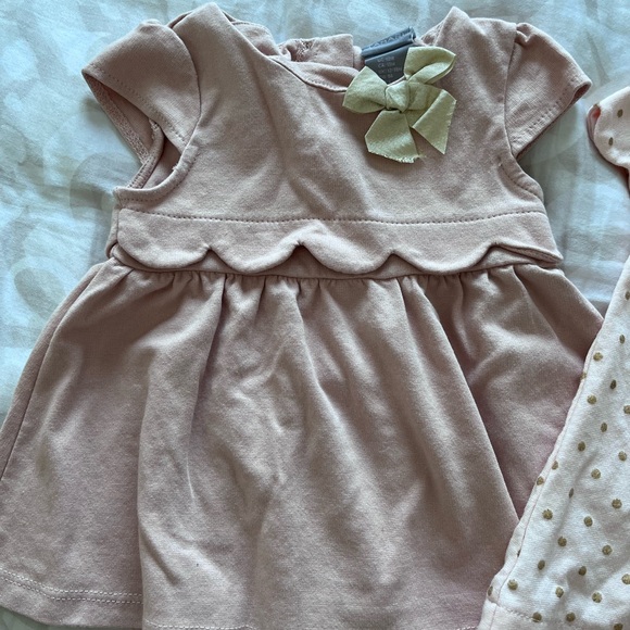 🌻3/25$ Set of two Tahari Baby dresses / tunics 18 months - Picture 3 of 6